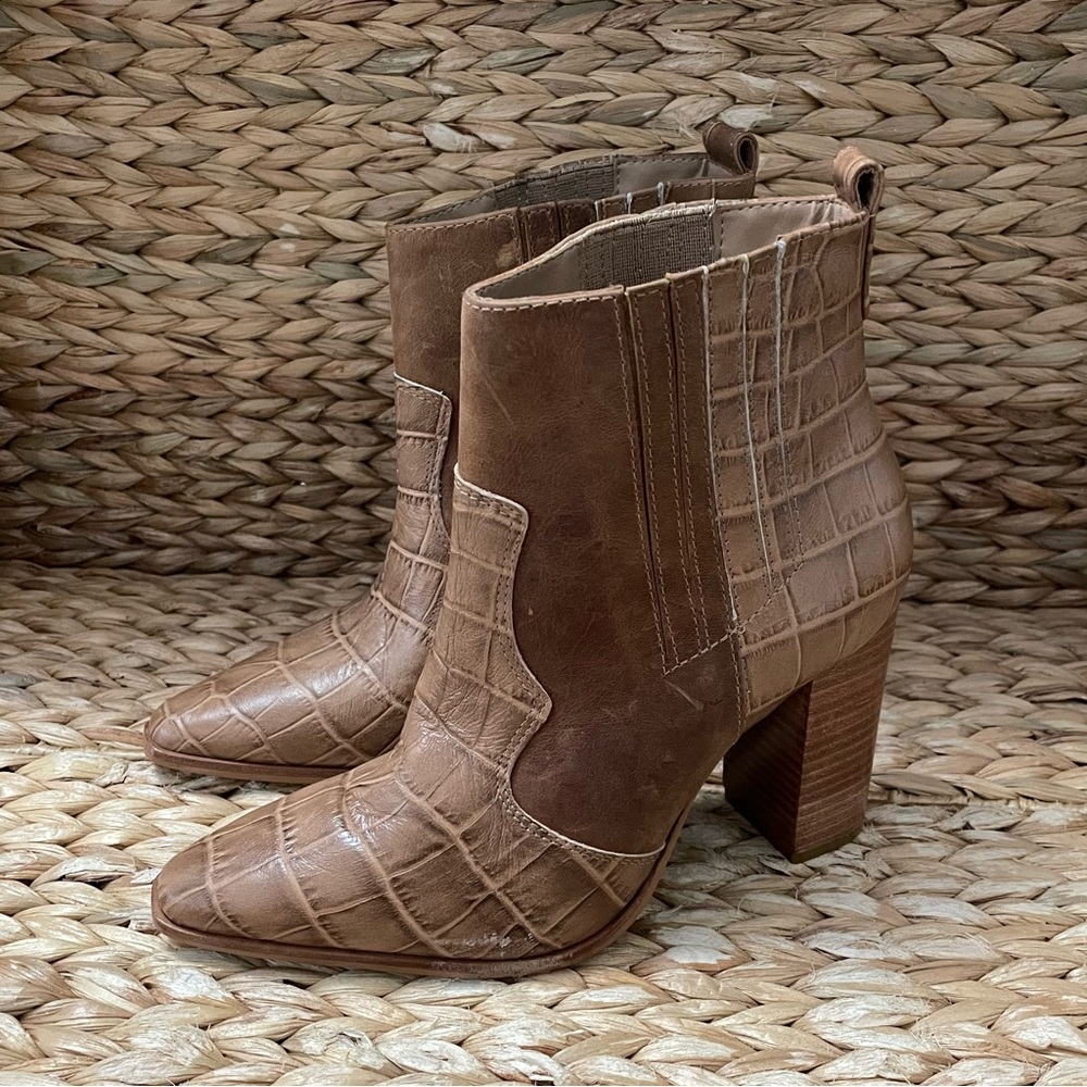 KAANAS by Jessie James Decker Nashville Croc Booties